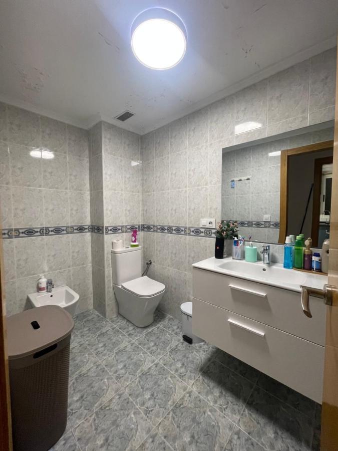 Habitacion Privada En Piso Compartido Hotell Valencia Exteriör bild